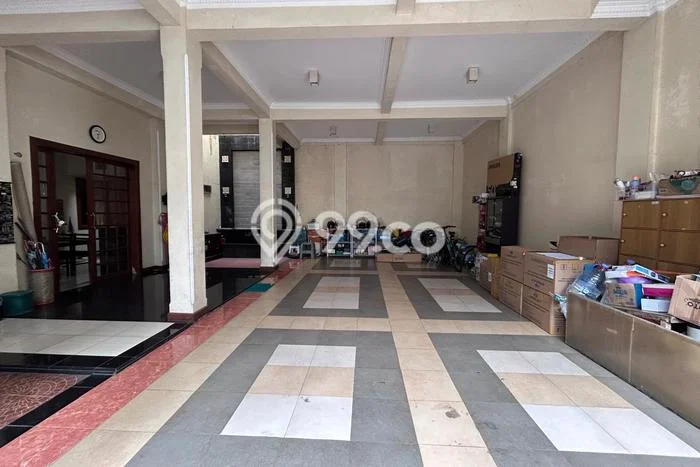 Jual Rumah Bagus Siap Huni LB 316m2 di Pasar Rebo, Jakarta Timur Jual Rumah Bagus Siap Huni LB 316m2 di Pasar Rebo, Jakarta Timur