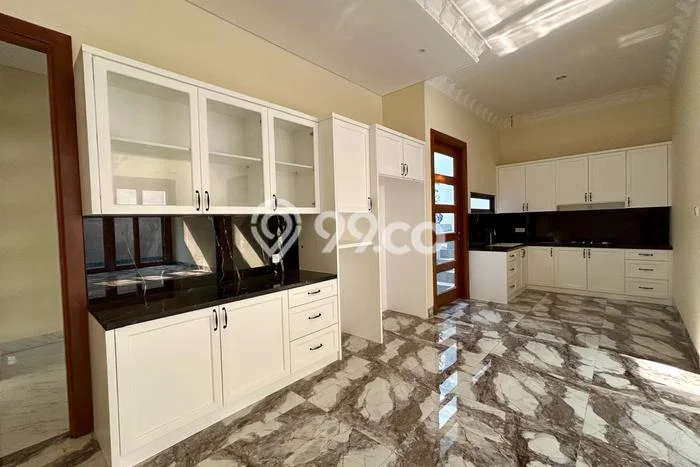 Rumah Luxury Modern Siap Huni di BSD Puspita Loka Tangerang Rumah Luxury Modern Siap Huni di BSD Puspita Loka Tangerang