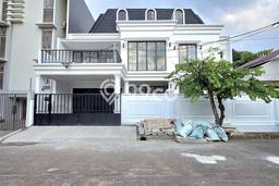 Rumah Elit LB 300m2 Siap Huni Desain Elegan di Sektor 9-Bintaro, Tangerang Selatan Rumah Elit LB 300m2 Siap Huni Desain Elegan di Sektor 9-Bintaro, Tangerang Selatan