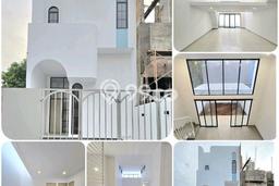 Rumah Elit LB 160m2 Siap Huni Desain Elegan di Joglo, Jakarta Barat Rumah Elit LB 160m2 Siap Huni Desain Elegan di Joglo, Jakarta Barat