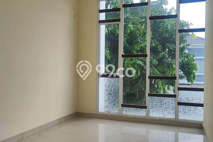 Disewakan! Rumah 5 Kamar Tidur &
4 Kamar Mandi di Green Lake City, Jakarta Barat Disewakan! Rumah 5 Kamar Tidur &
4 Kamar Mandi di Green Lake City, Jakarta Barat