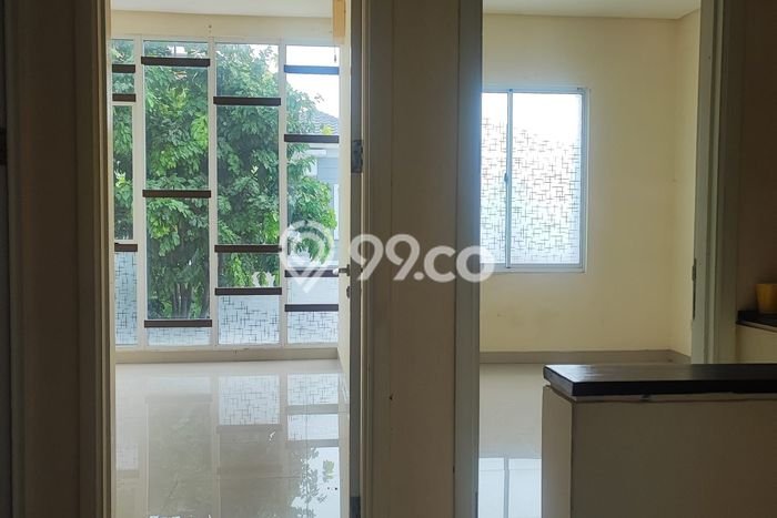 Disewakan! Rumah 5 Kamar Tidur &
4 Kamar Mandi di Green Lake City, Jakarta Barat Disewakan! Rumah 5 Kamar Tidur &
4 Kamar Mandi di Green Lake City, Jakarta Barat