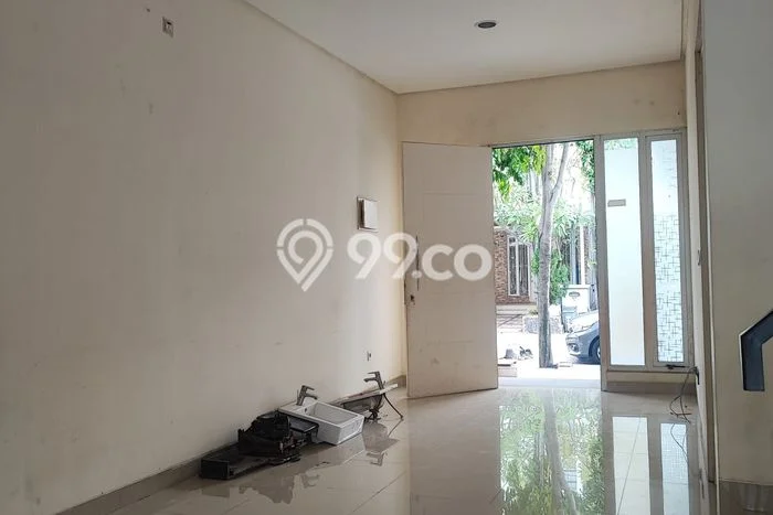 Disewakan! Rumah 5 Kamar Tidur &
4 Kamar Mandi di Green Lake City, Jakarta Barat Disewakan! Rumah 5 Kamar Tidur &
4 Kamar Mandi di Green Lake City, Jakarta Barat