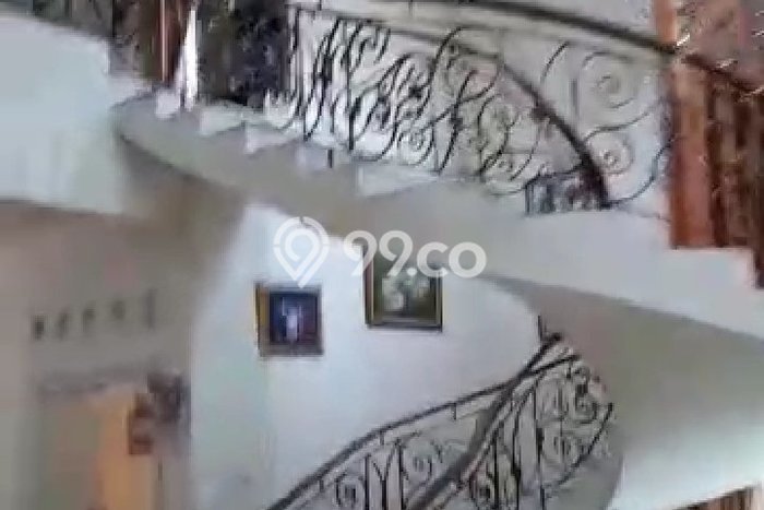 Dijual Rumah Luas Megah Dengan View Eksklusif di Meruya, Jakarta Barat Dijual Rumah Luas Megah Dengan View Eksklusif di Meruya, Jakarta Barat
