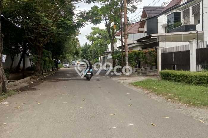 Dijual Rumah Luas Megah Dengan View Eksklusif di Meruya, Jakarta Barat Dijual Rumah Luas Megah Dengan View Eksklusif di Meruya, Jakarta Barat
