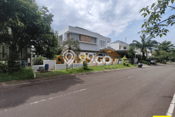 For Sale! Luxury House LT 600m2 Desain Modern di Kota Wisata For Sale! Luxury House LT 600m2 Desain Modern di Kota Wisata