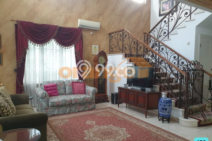 DREAM HOME! Rumah area Cibubur, 5 KT, Free Banjir, LT 600m2m² Bangunan 500m2m² DREAM HOME! Rumah area Cibubur, 5 KT, Free Banjir, LT 600m2m² Bangunan 500m2m²