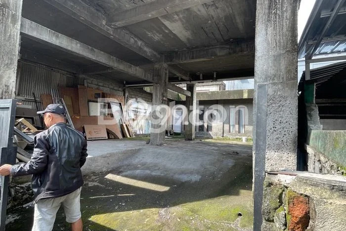 Unit Komersial Dijual di Kuta Badung Luas Bangunan 200m2 Unit Komersial Dijual di Kuta Badung Luas Bangunan 200m2