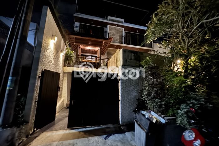 BEST RENT! Vila Kawasan , Luas 350m2m², Lingkungan Nyaman BEST RENT! Vila Kawasan , Luas 350m2m², Lingkungan Nyaman