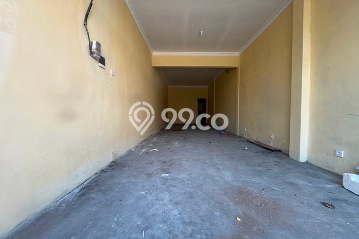Ruko Disewakan di Seminyak, Luas 42m², Area Komersial, Jalan Utama Ruko Disewakan di Seminyak, Luas 42m², Area Komersial, Jalan Utama