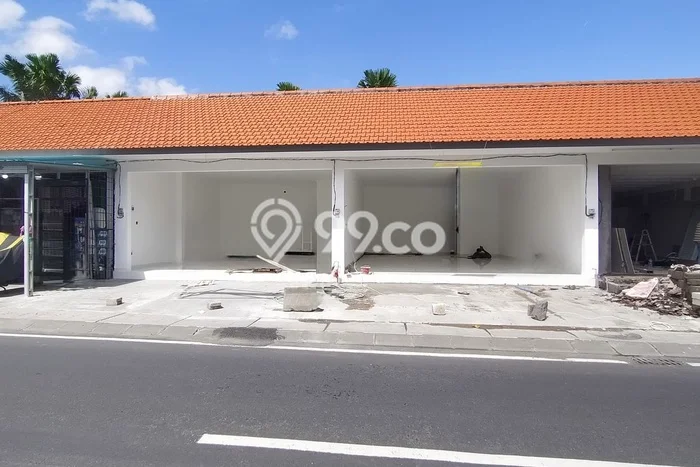 Disewakan Ruko di Kawasan Ramai Canggu Luas 60m2 Disewakan Ruko di Kawasan Ramai Canggu Luas 60m2