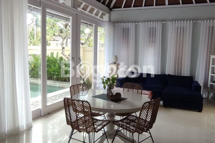 Vila For Rent di , Luas 250m2m², Kawasan Asri Vila For Rent di , Luas 250m2m², Kawasan Asri