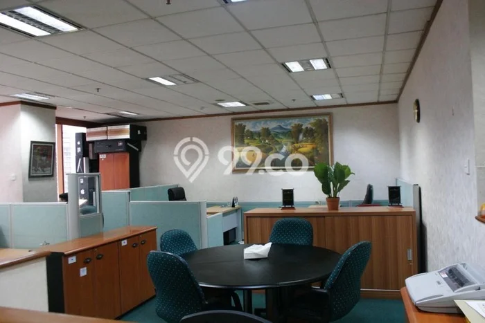 Disewakan Kantor di Kawasan Ramai Sudirman Luas 250m2 Disewakan Kantor di Kawasan Ramai Sudirman Luas 250m2