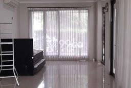 Disewakan! Rumah 4 Kamar Tidur &
2 Kamar Mandi di BSD Avani, Tangerang Disewakan! Rumah 4 Kamar Tidur &
2 Kamar Mandi di BSD Avani, Tangerang
