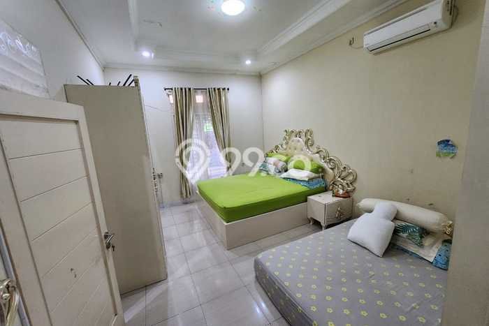 Kost Dijual di Bintaro dengan 17 KT dan Luas 550m2 Kost Dijual di Bintaro dengan 17 KT dan Luas 550m2