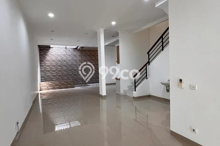 Jarang Ada! Rumah Sewa 3 Kamar Bagus Siap Huni Gading Serpong Pondok Hijau Golf Jarang Ada! Rumah Sewa 3 Kamar Bagus Siap Huni Gading Serpong Pondok Hijau Golf