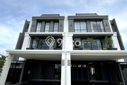 Rumah Elit Modern Tanpa Renovasi di BSD Tangerang Rumah Elit Modern Tanpa Renovasi di BSD Tangerang