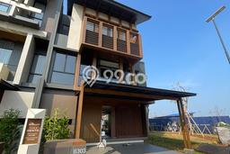 Ready to Use! Premium House LT 144m2 Desain Elegan di BSD Ready to Use! Premium House LT 144m2 Desain Elegan di BSD