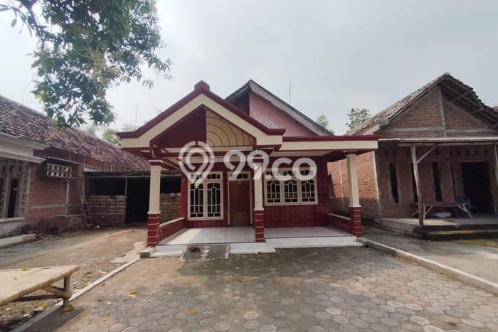 Jual Rumah Harga Miring Kemlagi Punya 4 KT & LT 401m2 Jual Rumah Harga Miring Kemlagi Punya 4 KT & LT 401m2