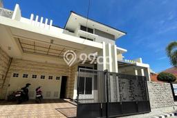Rumah Bisa KPR 4 Kamar Tidur di Kawasan Perumahan , Surabaya Rumah Bisa KPR 4 Kamar Tidur di Kawasan Perumahan , Surabaya