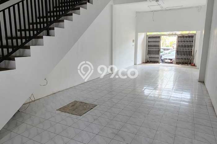 Ruko Dijual di Surabaya LT 68m2 & LB 223m2 Lokasi Terbaik! Ruko Dijual di Surabaya LT 68m2 & LB 223m2 Lokasi Terbaik!