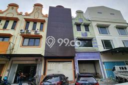Ruko Dijual di Surabaya LT 68m2 & LB 223m2 Lokasi Terbaik! Ruko Dijual di Surabaya LT 68m2 & LB 223m2 Lokasi Terbaik!