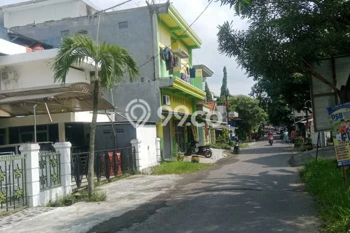 Hunian Cantik Modern Lb 198m2 di Gresik, Gresik Hunian Cantik Modern Lb 198m2 di Gresik, Gresik