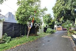 Tanah Dijual Lokasi Strategis di Jakarta Selatan dengan Luas 448m2 Tanah Dijual Lokasi Strategis di Jakarta Selatan dengan Luas 448m2