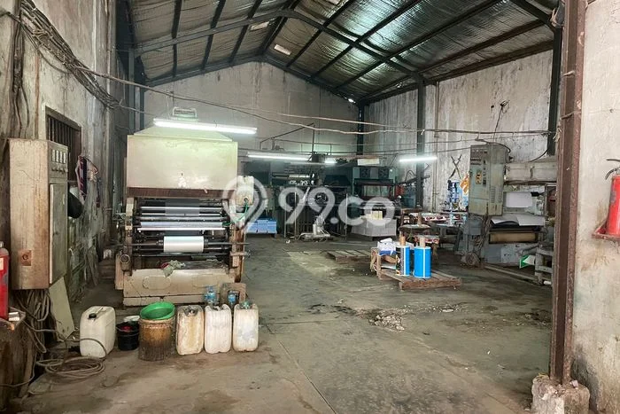 Gudang di Bandengan, Luas 2000m², Area Komersial, Strategis Gudang di Bandengan, Luas 2000m², Area Komersial, Strategis