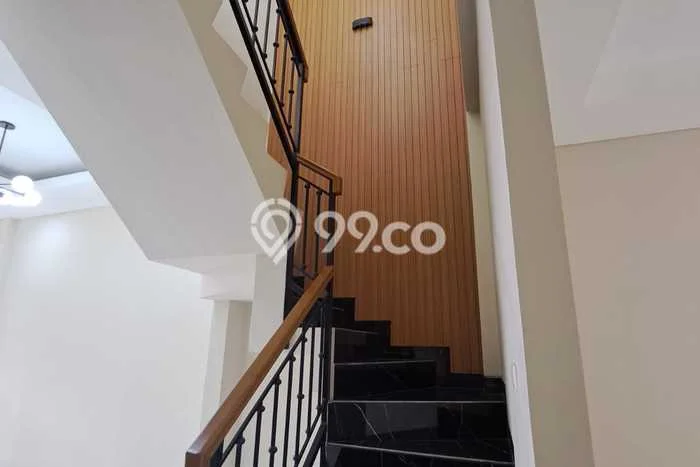 Rumah Minimalis 3 KT di BSD Kencana Loka Tangerang Semi Furnished Rumah Minimalis 3 KT di BSD Kencana Loka Tangerang Semi Furnished