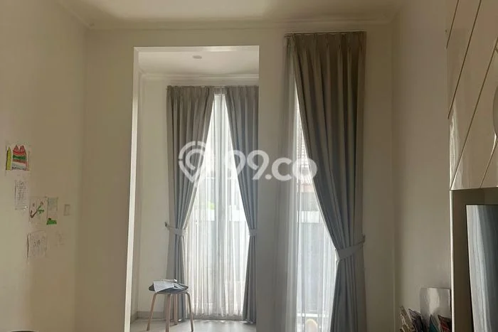 Dijual Hunian Rumah Terawat 4 Kamar di BSD Kencana Loka, Tangerang Dijual Hunian Rumah Terawat 4 Kamar di BSD Kencana Loka, Tangerang