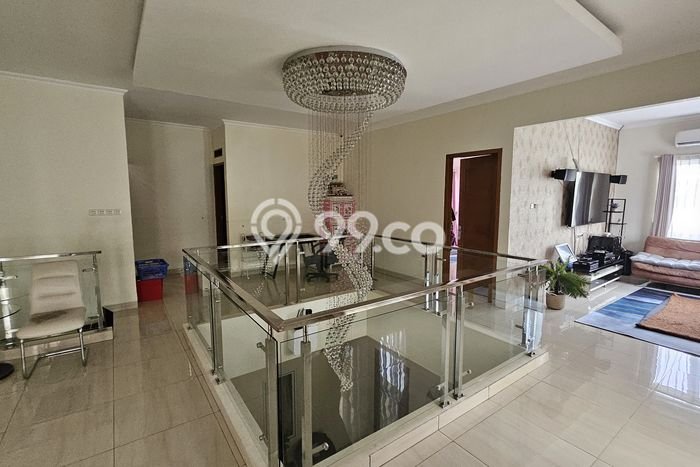 Hot Offer Hunian Mewah Ideal dan Luas di Cipondoh, Tangerang Hot Offer Hunian Mewah Ideal dan Luas di Cipondoh, Tangerang