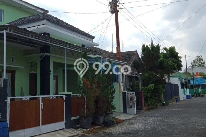 Jual Rumah Strategis Bagus Punya 4 KT di Sewon Bantul - Jual Rumah Strategis Bagus Punya 4 KT di Sewon Bantul -