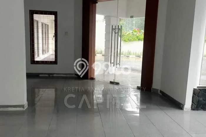 Disewakan Komersial di Pusat Kota Bandung Ramai Strategis Disewakan Komersial di Pusat Kota Bandung Ramai Strategis