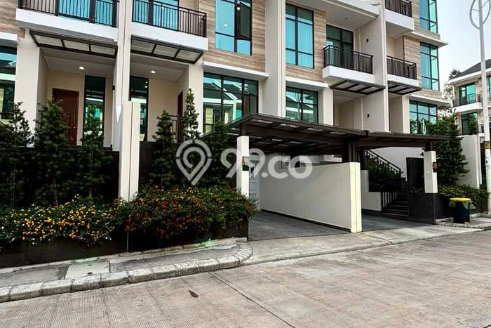 Rumah Luxury Modern Tanpa Renovasi di Pondok Indah Jakarta Selatan Rumah Luxury Modern Tanpa Renovasi di Pondok Indah Jakarta Selatan
