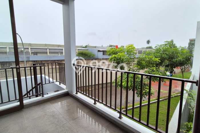 Disewakan Rumah Murah di Gading Serpong Tangerang dengan 4 KT Disewakan Rumah Murah di Gading Serpong Tangerang dengan 4 KT