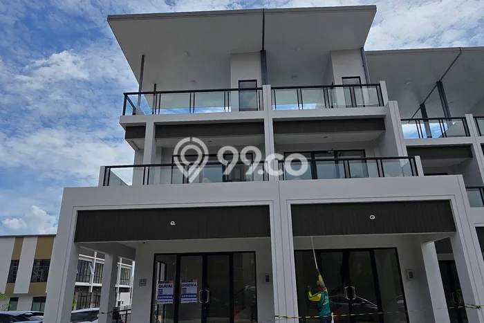 FOR RENT! Ruko di Gading Serpong Cocok untuk Bisnis 102m2 FOR RENT! Ruko di Gading Serpong Cocok untuk Bisnis 102m2