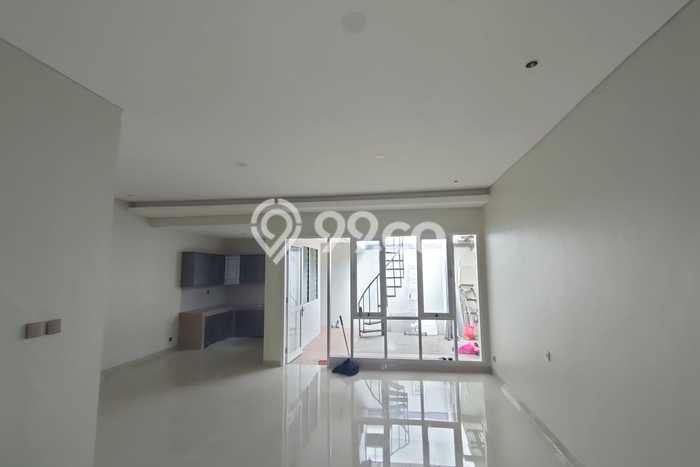 Dijual Hunian Rumah Nyaman 3 Kamar di Taman Holis Indah, Bandung Dijual Hunian Rumah Nyaman 3 Kamar di Taman Holis Indah, Bandung