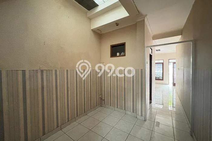 Dijual! Ruko di Pelajar Pejuang Bandung LT 356m2 / LB 350m2 Kawasan Bisnis Dijual! Ruko di Pelajar Pejuang Bandung LT 356m2 / LB 350m2 Kawasan Bisnis