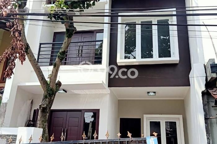For Sale Rumah 4 Kamar Lokasi Ideal Nyaman dan Strategis di Sukajadi For Sale Rumah 4 Kamar Lokasi Ideal Nyaman dan Strategis di Sukajadi