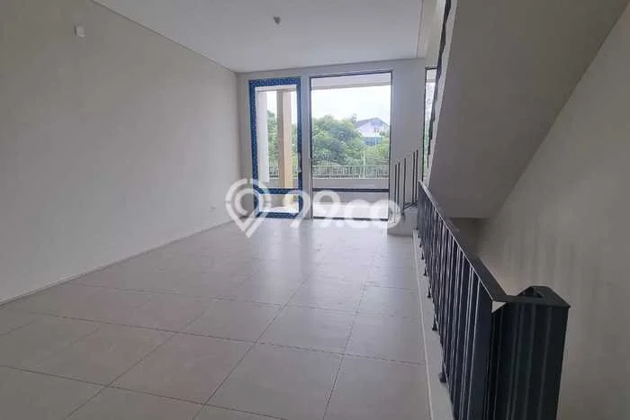 Ruko Bagus Dijual LB 201m2 Lokasi Strategis Bandung Area Cocok untuk Bisnis Ruko Bagus Dijual LB 201m2 Lokasi Strategis Bandung Area Cocok untuk Bisnis