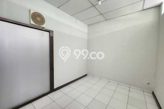 AREA BISNIS! Ruko di Mekar Wangi, Luas 216m², Mainroad, Strategis AREA BISNIS! Ruko di Mekar Wangi, Luas 216m², Mainroad, Strategis