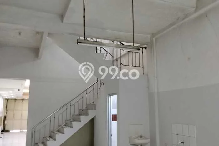 Ruko disewakan lokasi strategis Cihideung Tasikmalaya 180m2 Ruko disewakan lokasi strategis Cihideung Tasikmalaya 180m2