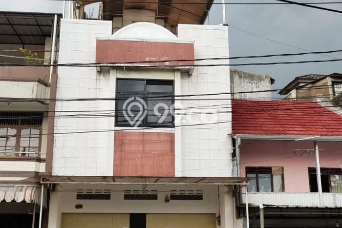 Ruko disewakan di Cihideung Tasikmalaya dengan luas bangunan 200m2 Ruko disewakan di Cihideung Tasikmalaya dengan luas bangunan 200m2