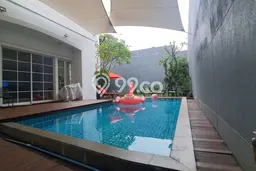 Rumah Mewah LB 350m2 Siap Pakai Desain Elegan di BSD De Park, Tangerang Rumah Mewah LB 350m2 Siap Pakai Desain Elegan di BSD De Park, Tangerang