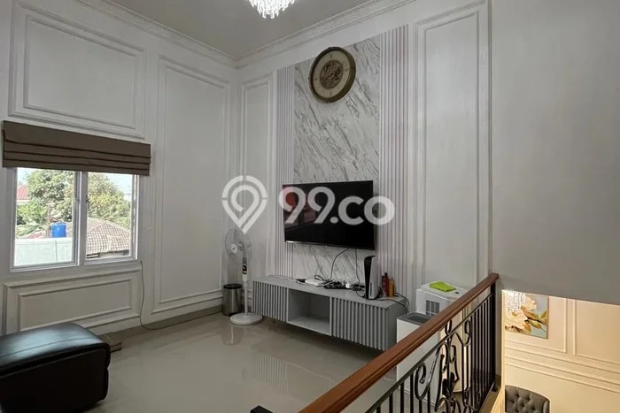 Hunian Mewah Siap Huni LT 119m2 di Ciracas, Jakarta Timur Hunian Mewah Siap Huni LT 119m2 di Ciracas, Jakarta Timur