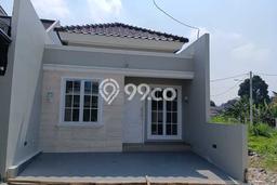 Rumah Modern Cantik 2 KT Bisa Langsung Pindah di Ciracas Rumah Modern Cantik 2 KT Bisa Langsung Pindah di Ciracas