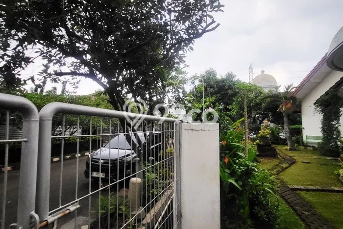 Rumah Elit Modern Tanpa Renovasi di Cikunir Bekasi Rumah Elit Modern Tanpa Renovasi di Cikunir Bekasi