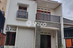 Rumah Modern Cantik 4 Kamar Bisa Langsung Pindah di Jagakarsa Rumah Modern Cantik 4 Kamar Bisa Langsung Pindah di Jagakarsa