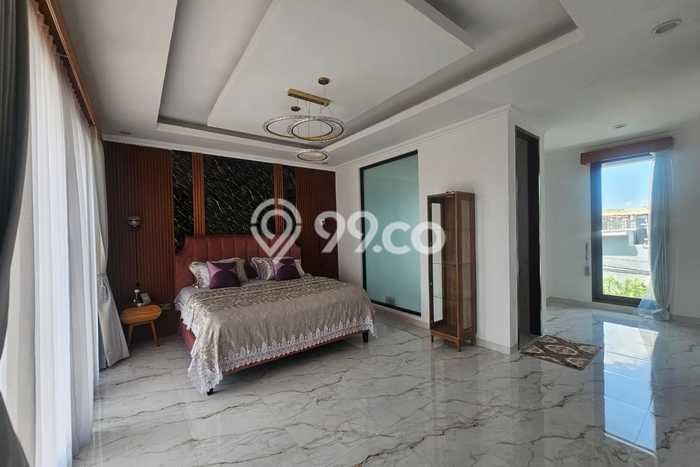 Jual Rumah Luas Elegan Dengan View Cantik di Kerobokan, Badung Jual Rumah Luas Elegan Dengan View Cantik di Kerobokan, Badung